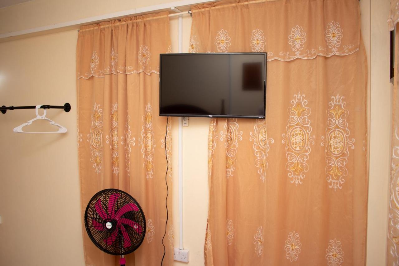 Pri Guest House Arnos Vale Экстерьер фото