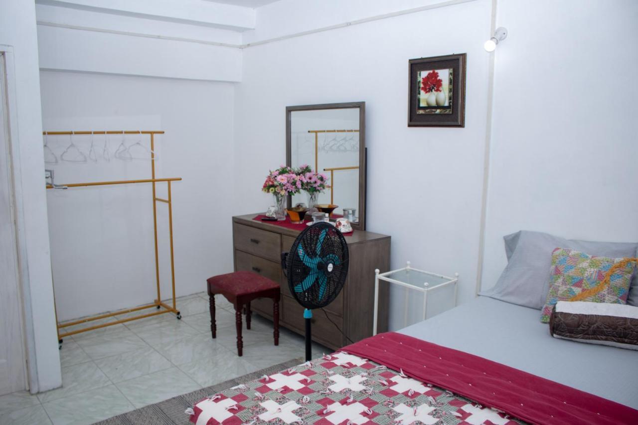 Pri Guest House Arnos Vale Экстерьер фото